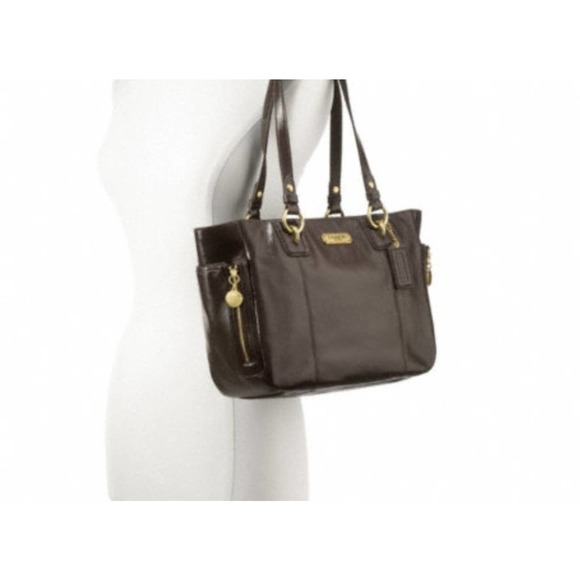 VINTAGE COACH GALLERY ZIP PATENT LEATHER - Picture 2 of 11